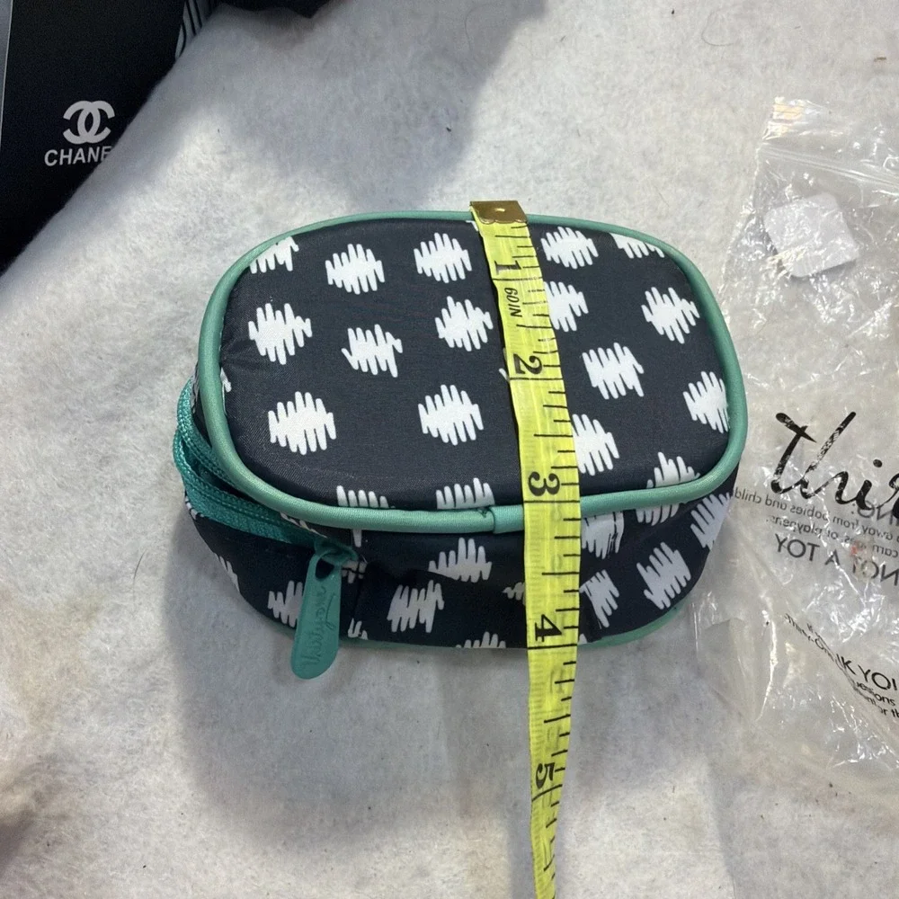 Thirty one‎ Cute Case - Navy Doodle Dot - New